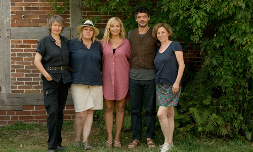 Birgit Gudjonsdottir (Kamera), Esther Gronenborn (Regie), Nadja Uhl (Rolle Katja Brühning), Carlo Ljubek (Rolle Daniel) und Heike Vossler (Produzentin). Foto: ARD Degeto/Volker Roloff