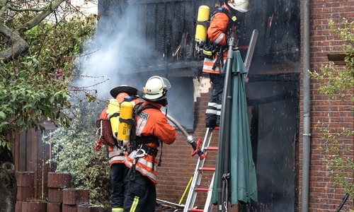 Der obere Teil des Hobbyraums befand sich in Vollbrand. Foto: R. Karliczek