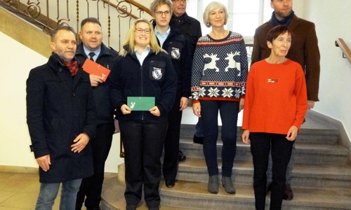 Andreas Klaffehn, Tim-Bastian Freier, Rebecca Tietje, Anja Klingberg(dahinter), Klaus-Dieter Reglitz, Bärbel Weist, Ulrike Köppe und Roman Dettmann (v. li.). Foto: PUG
