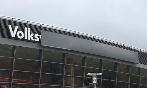 Ein kleiner Teil des Logos ist noch zu sehen, dieser wird bald auch verschwunden sein. Foto: Dontscheff