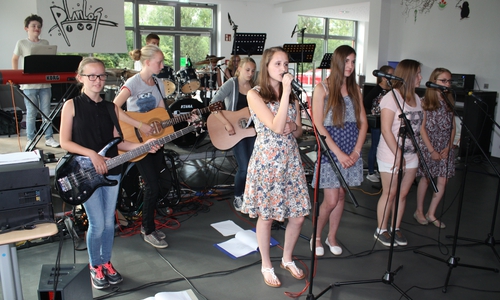 Auf ein buntes Programm mit Gesang und Instrumentalmusik dürfen sich Besucher der Sommermusik am THG am Donnerstag, 9. Juni um 17:30 Uhr freuen. Foto: THG
