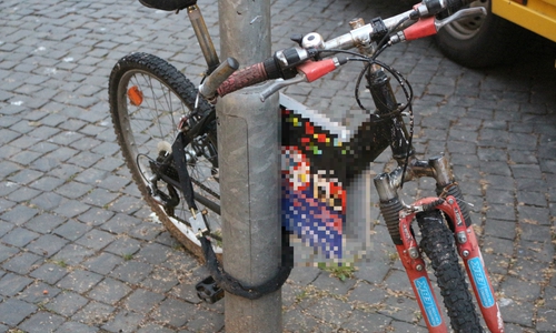 Werbemittel an Fahrrädern anbringen und in der Stadt aufstellen, dass ist erst einmal kein Problem, so die Stadt auf Anfrage. Foto: Robert Braumann