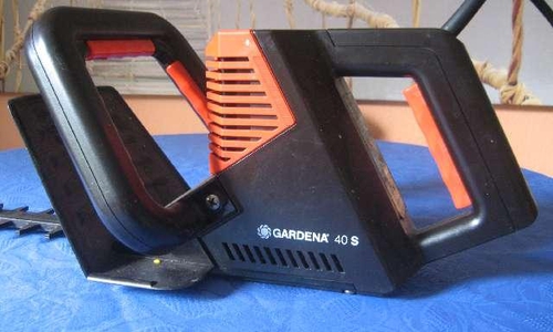 Diese Heckenschere wurde am Einsatzort gefunden. Foto: Polizei Wolfsburg