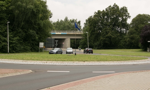Der Kreisel am Gittertor soll bepflanzt werden. Foto: R. Karliczek
