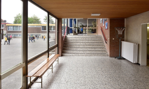 Seit 50 Jahren laufen Schüler durch die Gänge der Heidgartenschule. Foto: Stadt Wolfsburg