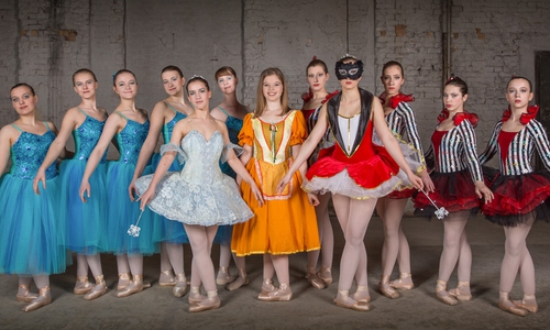 Die Ballett Akademie des MTV präsentiert "Der Zauberstab". Foto: MTV Wolfenbüttel/Felix Kuntoro