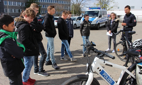 60 Schüler aus der Region schnupperten in den Arbeitsalltag der Polizei. Fotos: Eva Sorembik