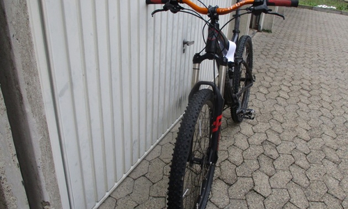 Wer kann Angaben zu diesem Fahrrad machen? Foto: Polizei