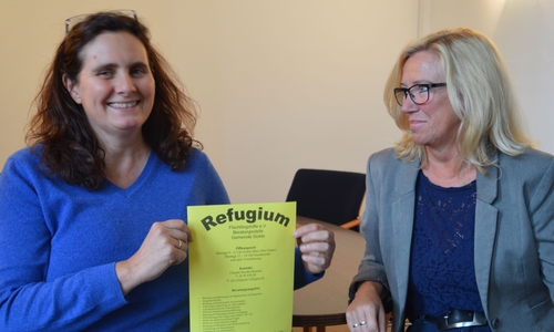 Im Bild: Claudia Heyden-Rynsch (links) und Petra Eickmann-Riedel, Foto: Richert