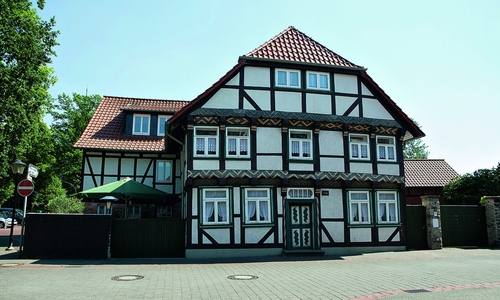 Altes Schmiede in Fallersleben. Das älteste Bürgerhaus Fallerslebens mit einer Fassade aus dem 16. Jahrhundert befindet sich inmitten der Altstadt an der Westerstraße. Foto: Stadt Wolfsburg, Forum Architektur, Thomas Kierok.