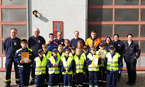 Ziel des Unterrichtes war es, dass die Kinder sicher zum Dienst und wieder nach Hause kommen. Foto: Feuerwehr Schladen