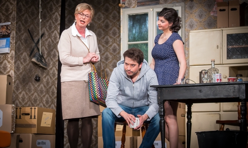 Die "kleine bühne" ist viel mehr als nur ein Amateurtheater. Das bewiesen die Schauspieler nicht nur hier beim Stück "Nistverhalten" im Jahr 2017.