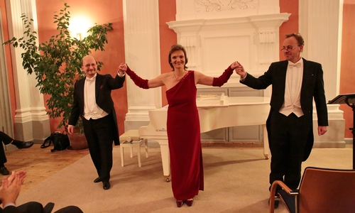 Von links: Burkhard Bauche, Almuth Marianne Kroll,  Jörn Lindemann. Foto: Privat
