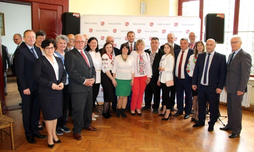 Die Delegation nach der gemeinsamen Landkreissitzung

Foto: Landkreis Gifhorn
