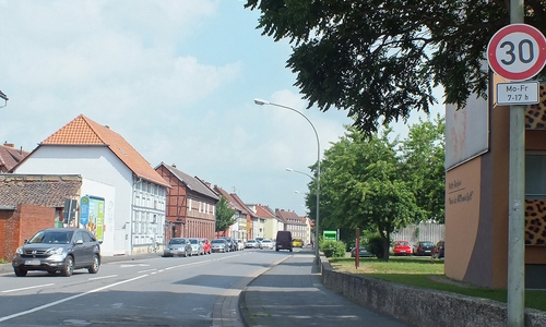 Jetzt gilt Tempo 30. Foto: Achim Klaffehn