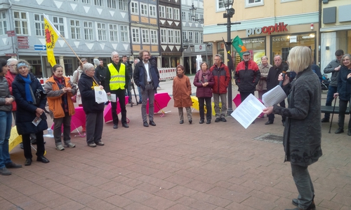 Die Wolfenbütteler AtomAusstiegsGruppe (WAAG) lädt alle Interessierten ein, sich zu informieren und auszutauschen.  Foto: WAAG