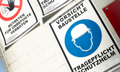 Fehlender Arbeitsschutz kann auf der Baustelle tödliche Folgen haben. Davor warnt die Gewerkschaft IG BAU und fordert mehr staatliche Kontrollen. Foto: IG BAU