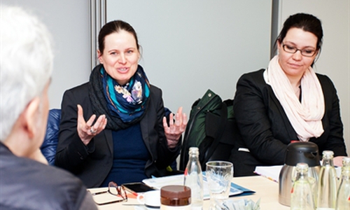 Daniela Engelbrecht und Nadja Kusel vom Diakonischen Werk Wolfsburg. Foto: Stadt Wolfsburg