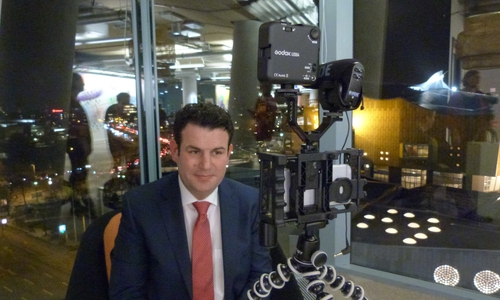 Hubertus Heil bei der Videosprechstunde. 