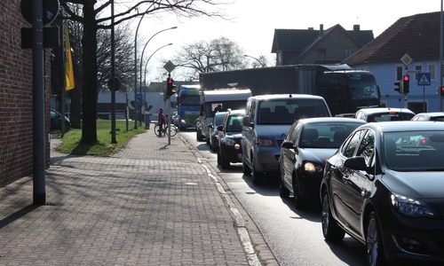 Zu den Stoßzeiten sind die Straßen in Salder häufig gut ausgelastet. Archivbild.