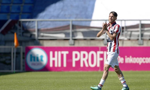 Wird Azzaoui (hier im Trikot von Willem II) erneut verliehen? Foto: imago/pro Shots