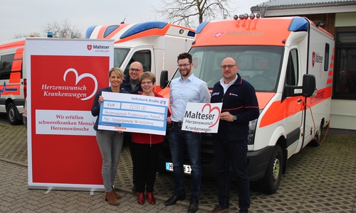 Von links: Ina Steinhoff, Bernhard Lange, Kornelia Uhlig, Simon Schrader, Dr. Christoph Mock. Foto: Malteser

 