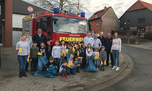 Die Kinderfeuerwehr hat das Dorf ein Stück sauberer gemacht. Foto: Kinderfeuerwehr Brunsrode