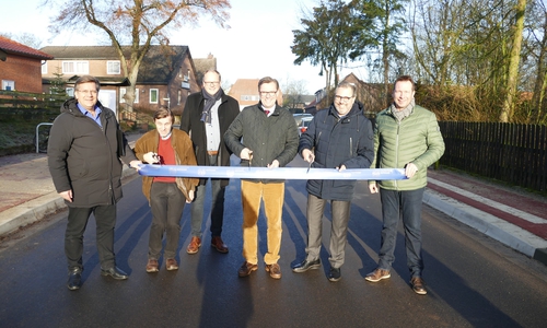 Landrat Dr. Andreas Ebel gab die Ortsdurchfahrt Wettendorf frei. Foto: Landkreis Gifhorn