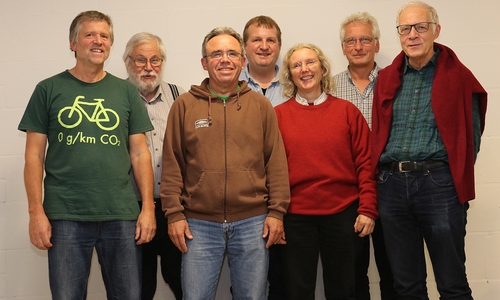 Der Vorstand der Sickter Grünen mit dem Referenten Michael Fuder (links) und dem Grünen Kandidaten für die Landtagswahl, Pieter Welge (rechts). Foto: Bündnis 90/Die Grünen