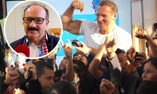 Im Interview erklärt Günter Koschig wie es zu der Zusammenarbeit mit Hollywood-Star Ralf Moeller kam. Foto/Video: Nick Wenkel