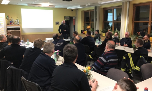 Politische Aufklärung bei der Feuerwehr. Foto: Albrecht Schmidt