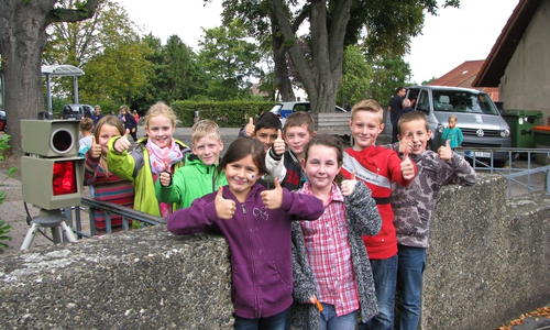 Zum Schutz der jüngsten Verkehrsteilnehmer werden Landkreis und Polizeiinspektion Goslar nach den Herbstferien gezielte Geschwindigkeitsmessungen an Grundschulen im Kreisgebiet durchführen.
Foto: Landkreis Goslar