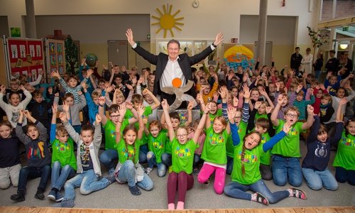 Übergabe des Sport-Oskars an die Grundschule Adenbüttel.
Foto: Cagla Canidar