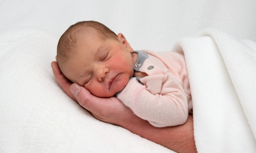Willkommen, Holly Eva. Foto: babysmile24.de