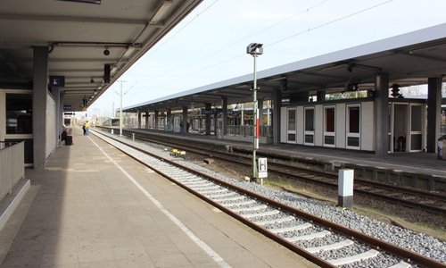 Bahnhöfe sollen ausgebaut werden. Symbolfoto: Robert Braumann