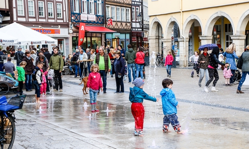 Besonders die kleinen Wolfenbütteler ließen sich von dem schlechten Wetter nicht entmutigen. Fotos: Stadt Wolfenbüttel
