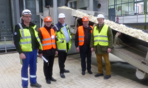 Ralf Koppe (Betriebsrat), Bernward Köbbel (CDU-Vorsitzender Schladen), Dr. Jörg Vietmeier (Werkleiter), Uwe Lagosky MdB, Alexander Sick (Public Affairs Nordzucker Group). Foto: Privat