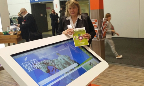 Donata Sengpiel-Schröder präsentiert noch bis Sonntag Wolfenbüttel auf der ITB in Berlin. Foto: Stadt Wolfenbüttel