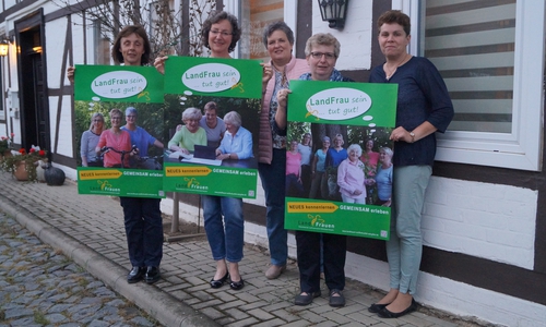 Der Kreisverband der Land Wolfenbüttel/Salzgitter  starte eine Plakataktion unter dem Motto: "LandFrau sein tut gut". Foto: Landfrauen