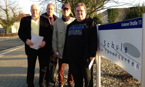 Frank Oesterhelweg bei einem Treffen vor der Förderschule Teichgarten in Wolfenbüttel. Foto: Archiv/CDU