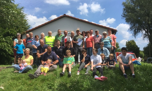 Beim Werlaburgdorfer Gemeindetag engagieren sich Helfer aus fast allen Altersgruppen, hier bspw. das Gruppenfoto aus 2017. Foto: Tobias Schliephake