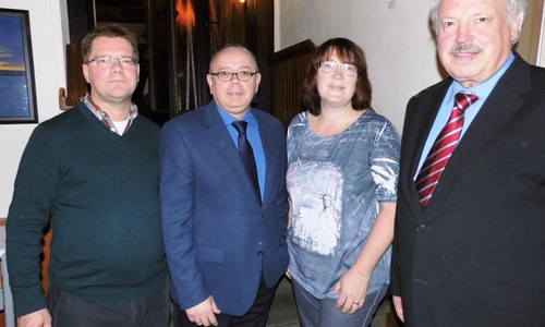Der neu- und wiedergewählte Vorstand des Ehemaligenverbandes (v. l. n. r.): Dirk Lohse, Andreas Meißler, Gabriela Aßmann und Dr. Peter Smolka. Foto: privat