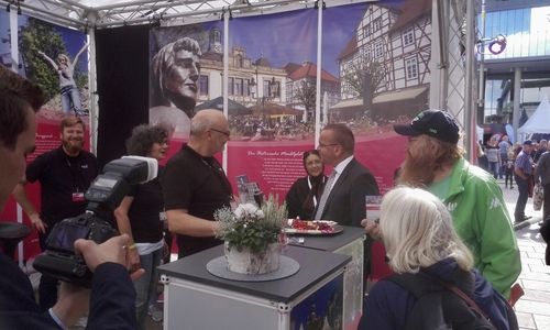 Der Innenminister Boris Pistorius besuchte den Peiner Stand beim Tag der Niedersachsen. Foto: Peine Marketing