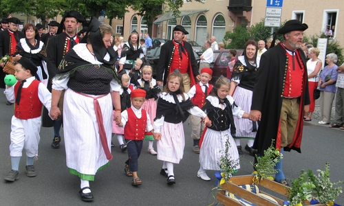 Größter Trachten- und Festumzug Norddeutschlands führt durch die Wolfsburger Innenstadt. Foto: Stadt Wolfsburg
