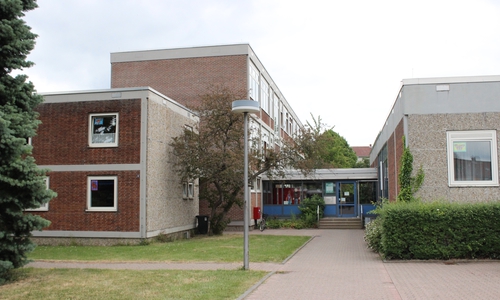 Die CDU wünscht sich eine Begegnungsstätte nahe der Grundschule in Jürgenohl. Foto: Anke Donner
