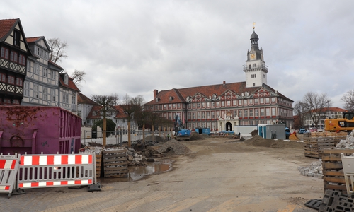 Der nächste Schritt der Schlossplatz-Baustelle beginnt. Foto: Julia Seidel