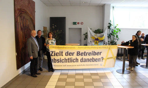 Stellen sich gegen den Vorschlag des BfS: Dr.-Ing. Frank Hoffmann, Dr. Ralf Krupp und Heike Wiegel Foto: Bernd Dukiewitz