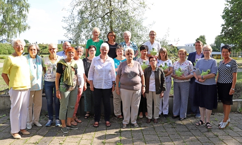 Zahlreiche Ehrenamtliche sind im Klinikum aktiv. Sie alle waren zum „Dankeschön-Grillfest“ eingeladen. Foto: Städtisches Klinikum