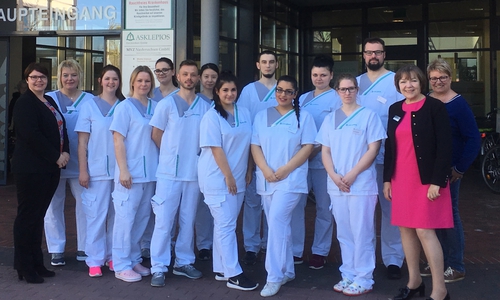 Personal bekommt Verstärkung: 16 neue Pflegekräfte haben am 1. April begonnen. Foto: Asklepios Harzkliniken GmbH