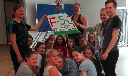 Zum diesjährigen Abschluss des FSJ führten die FSJler mit dem Outdoor-Team von Naventure aus Salzgitter einige spannende Projekte durch. Foto: Naventure